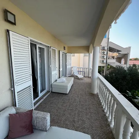 Garden Apartment